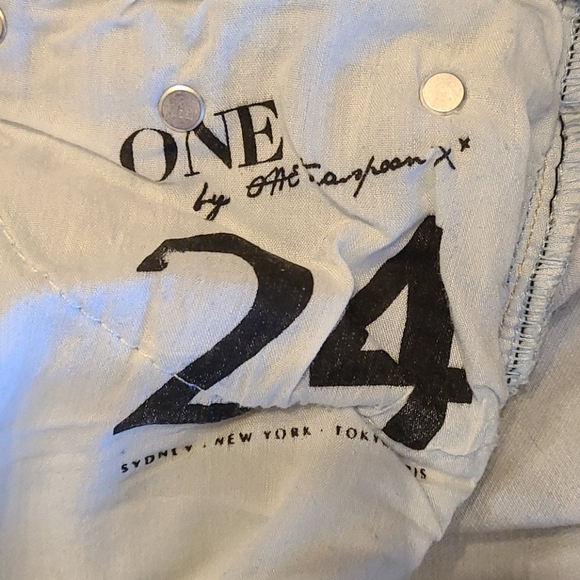 ⬇️ One Teaspoon NWOT Runaways drop crotch jeans - Picture 15 of 16